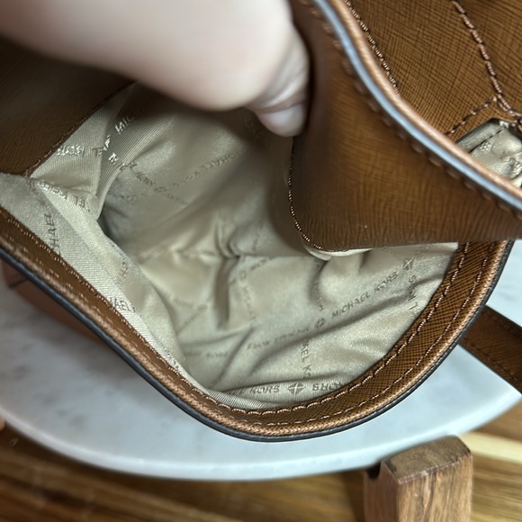 Michael Michael Kors Brown Jet Travel Purse - Picture 10 of 17